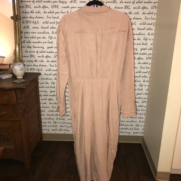 V-NECK KNOT FRONT MIDI DRESS - Picture 9 of 9